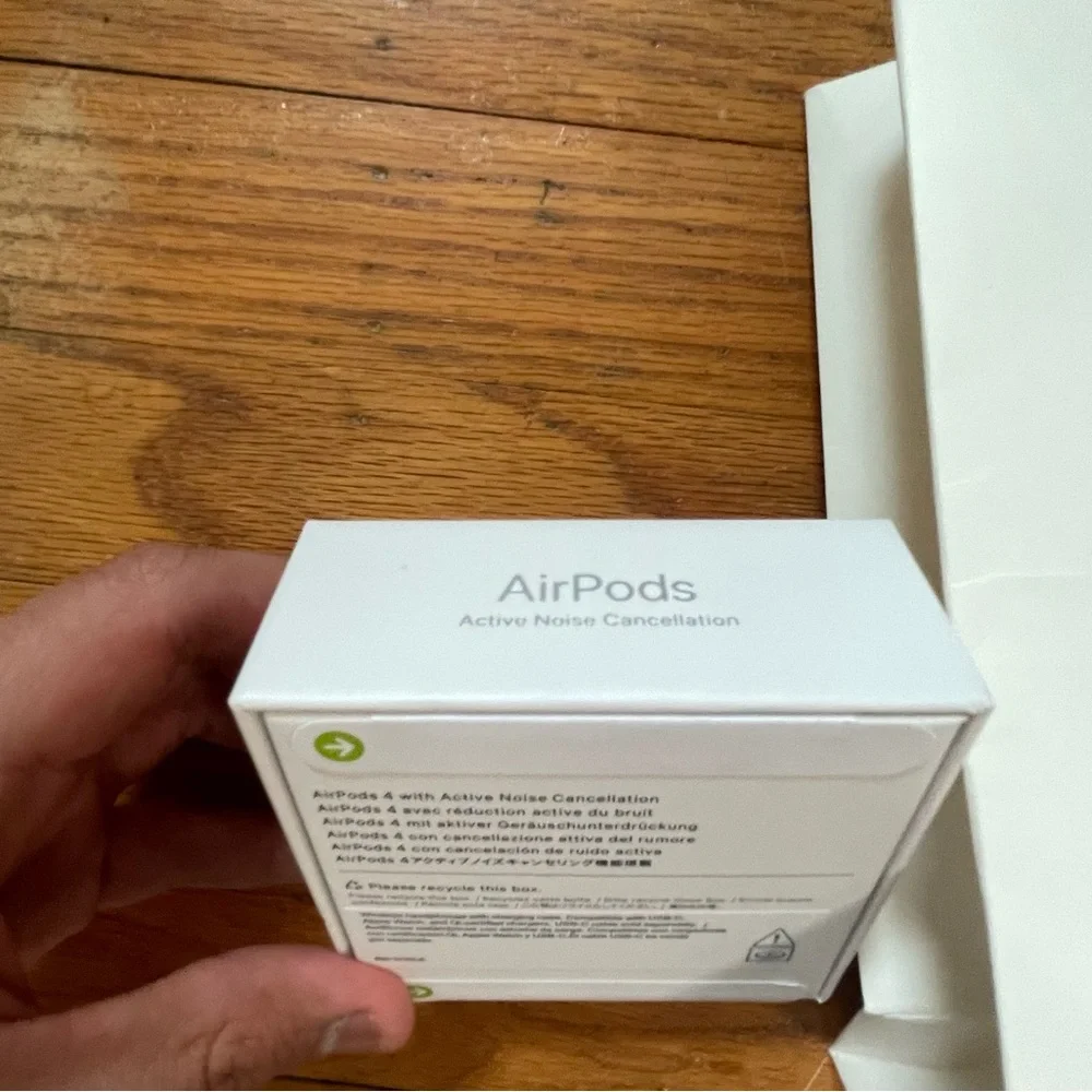 NOISE CANCELLATION✅ WARRNTY✅ NEVER USED✅ (PAID $190)
